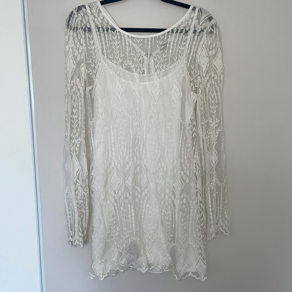 White cochlea mini dress - Picture 1 of 4
